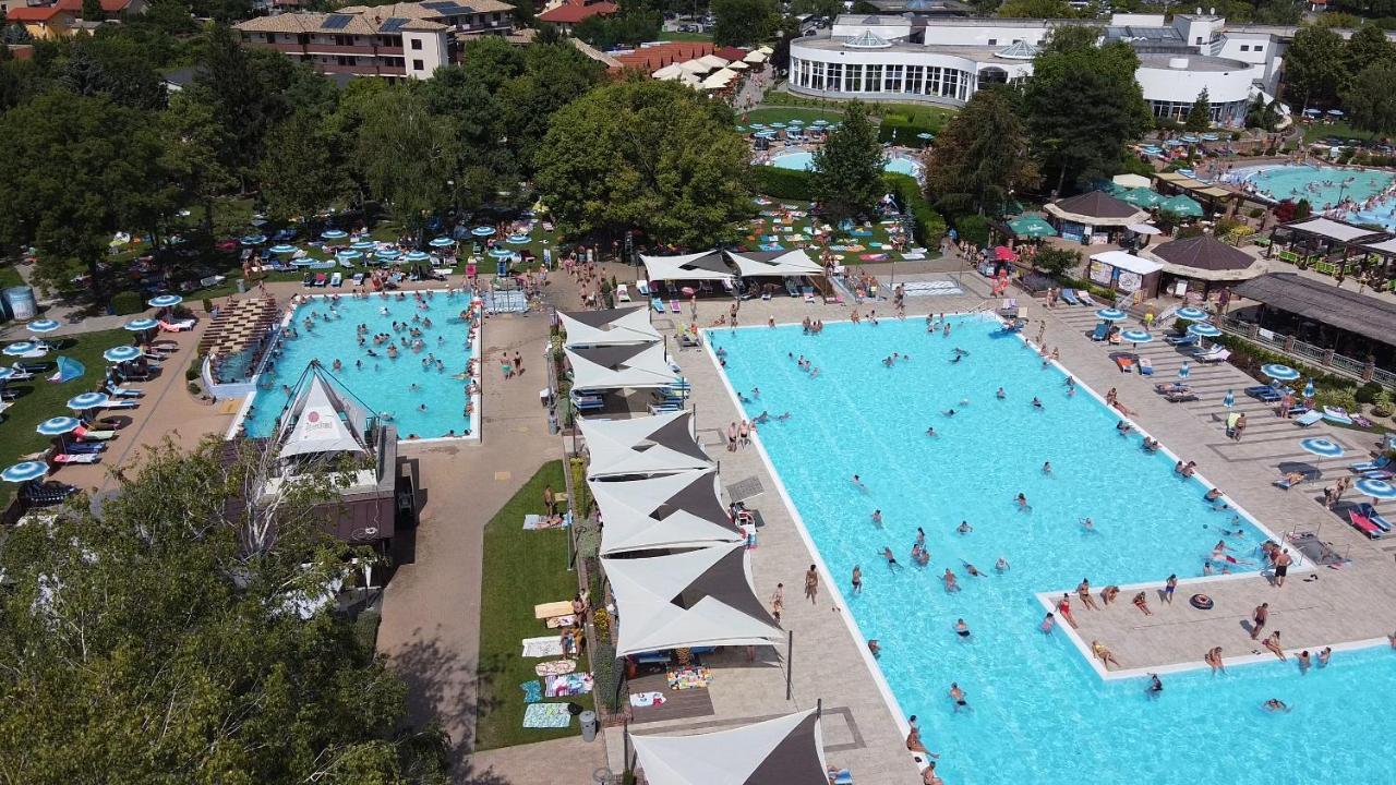 Rivapark Apartamento Dunajská Streda Exterior foto